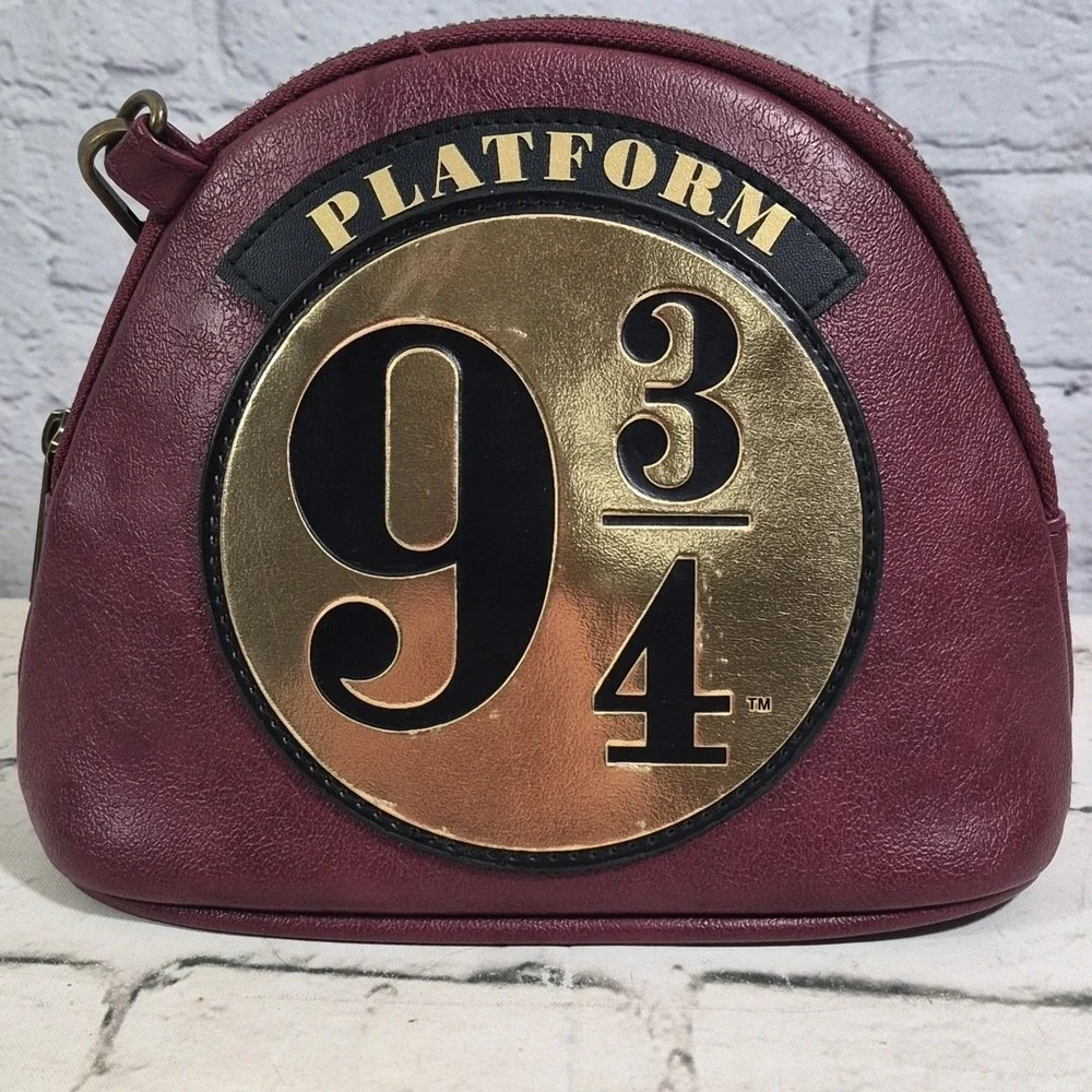 Harry Potter Hogwarts Express Platform 9 3/4 Purse Vegan Leather‎ Dome Crossbody